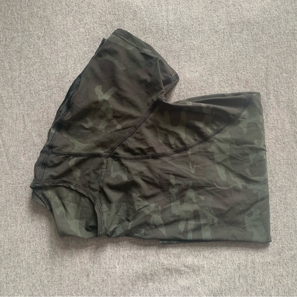 Lululemon Camp Top - Picture 6 of 6